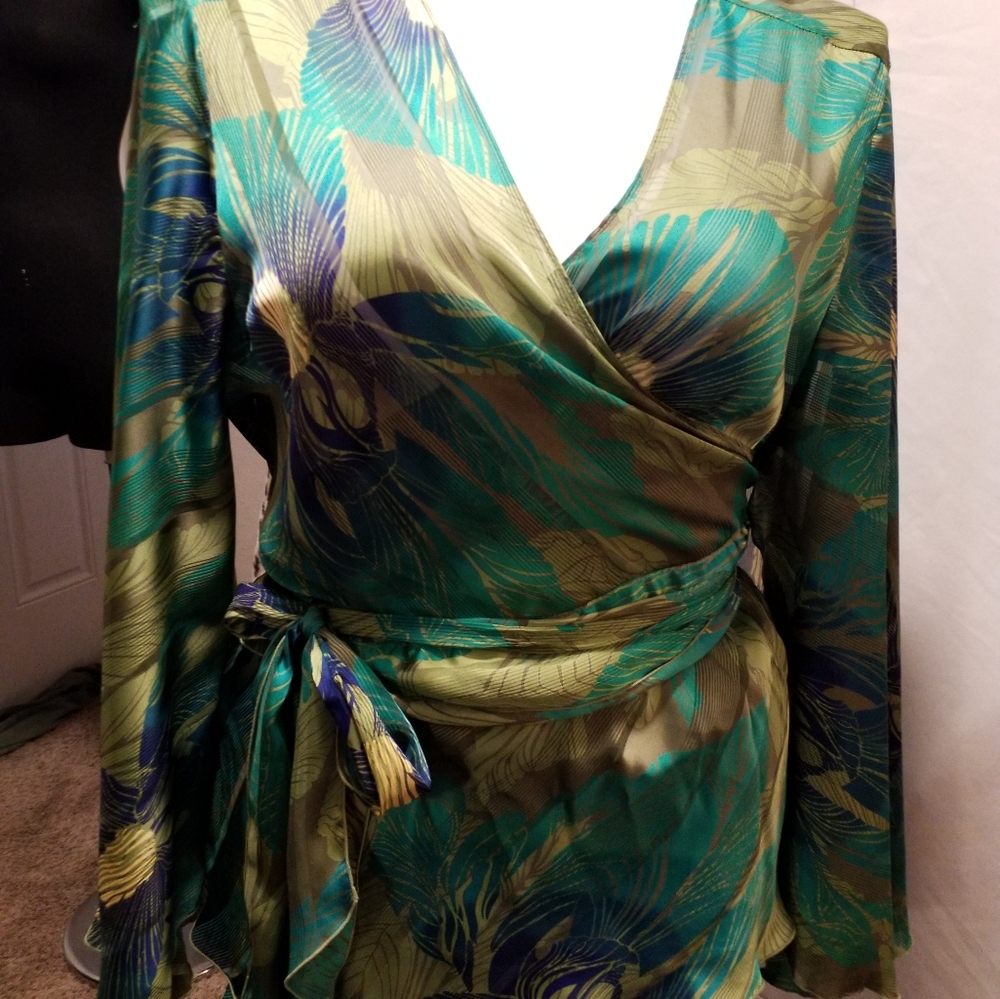 Sheer wrap Wing sleeve top